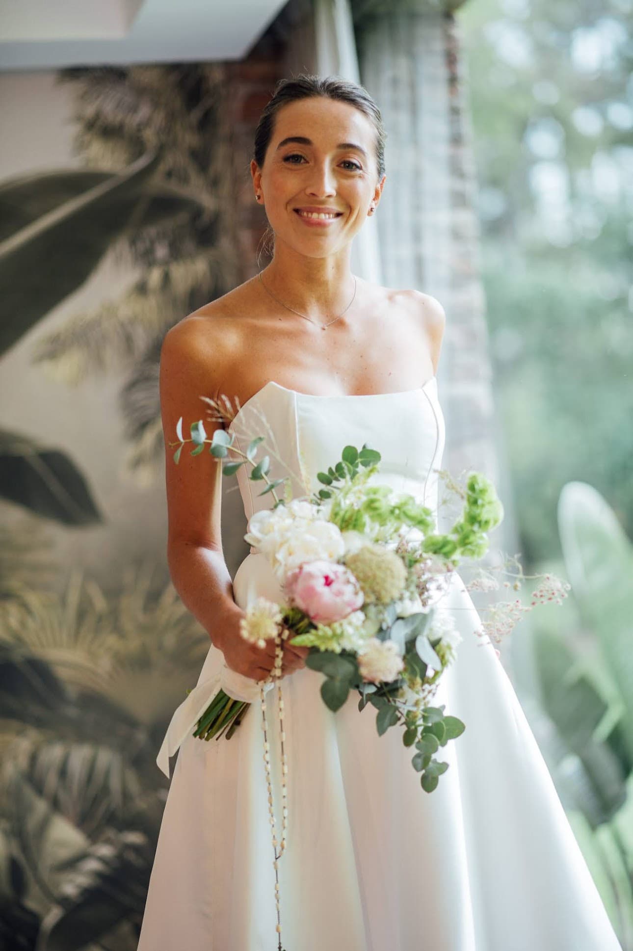 Novia maquillada y peinada por Petrina